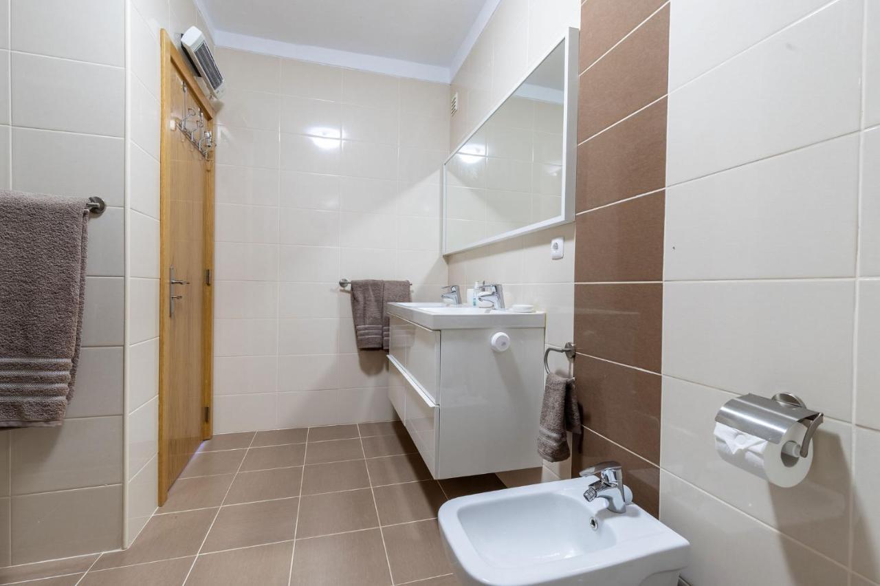 Lovely One Bedroom Apartment In Алвор Экстерьер фото